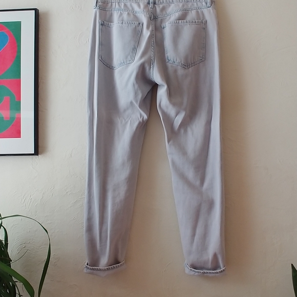 Forever 21 boyfriend distressed jeans - Picture 2 of 10